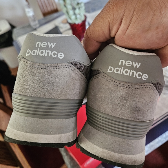 New balance shoes - Picture 4 of 5